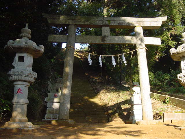 左右大神 鳥居 長い石階段