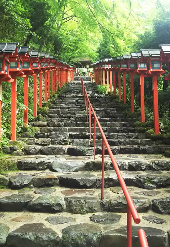 貴船神社　石階段